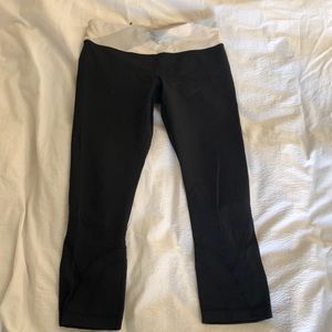 Lululemon fast and free cropped tight. Size 4